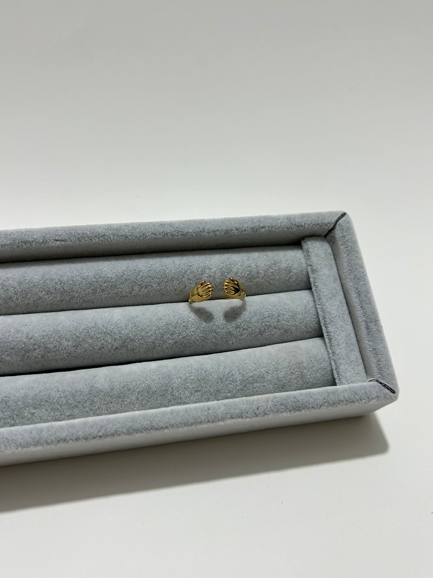 Carter Accessories Altın Renk El Figürlü Ayarlanabilir Yüzük