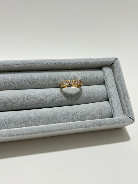 Carter Accessories Altın Renk Kare Taşlı Işıltılı Yüzük